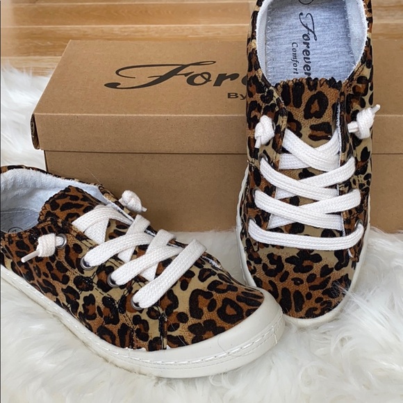 LAST PAIR‼️Leopard Print Sneakers SZ 8 ❣️NWT❣️ - Picture 2 of 9